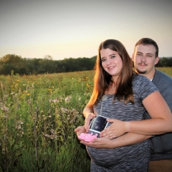 Tanner and Callie maternity photo 1